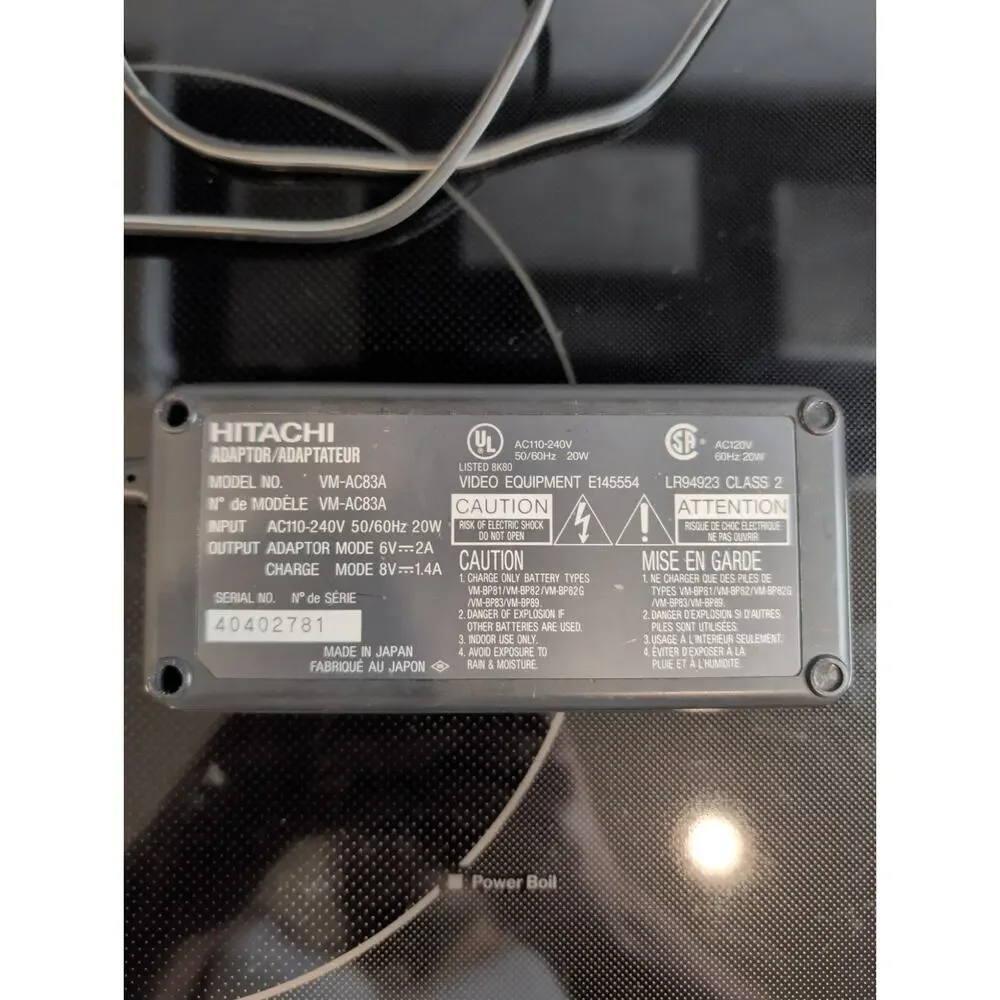 Genuine Hitachi VM-AC25A AC Power Adapter Battery Charger Camcorder OEM Tested